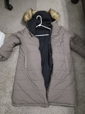 Altar'd State Quilted Puffer Jacket in Mushroom REVERSABLE